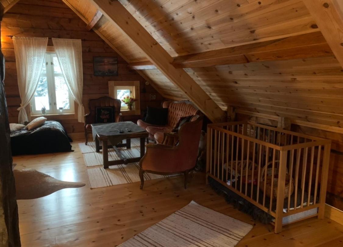 100 Years Old Norwegian Log House In Tromso Villa Exterior photo